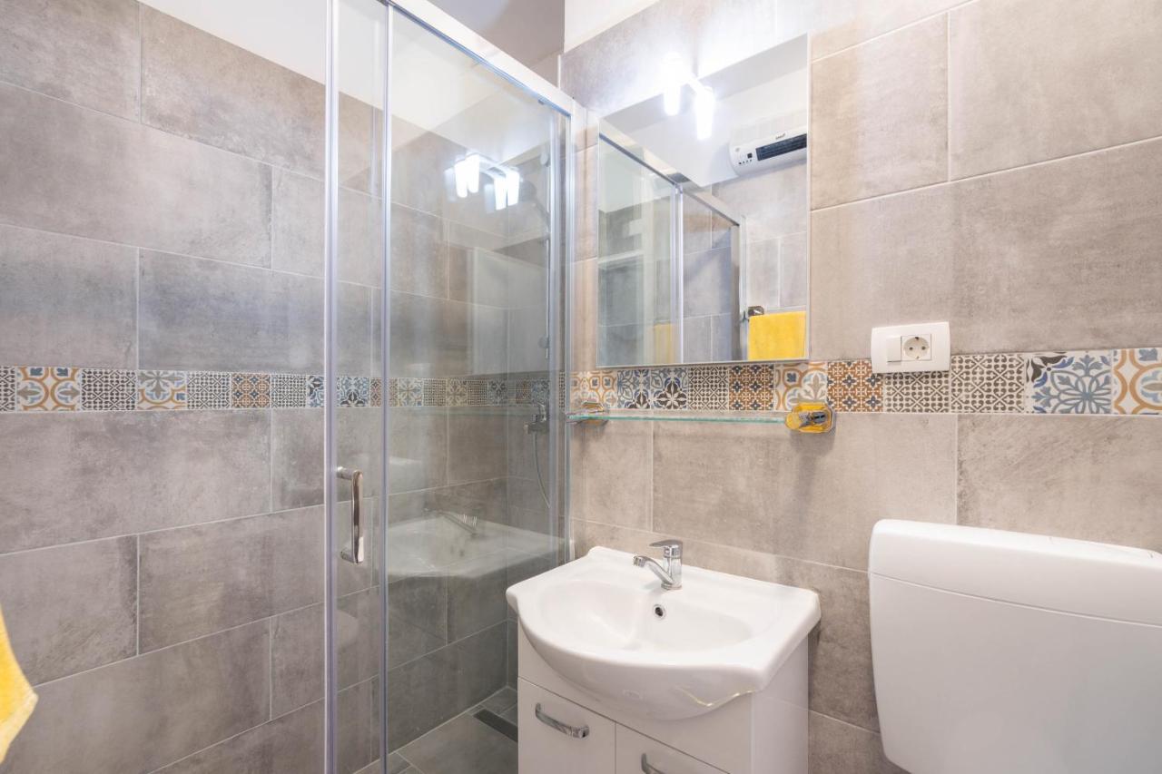 Apartman Grof Split Exteriör bild