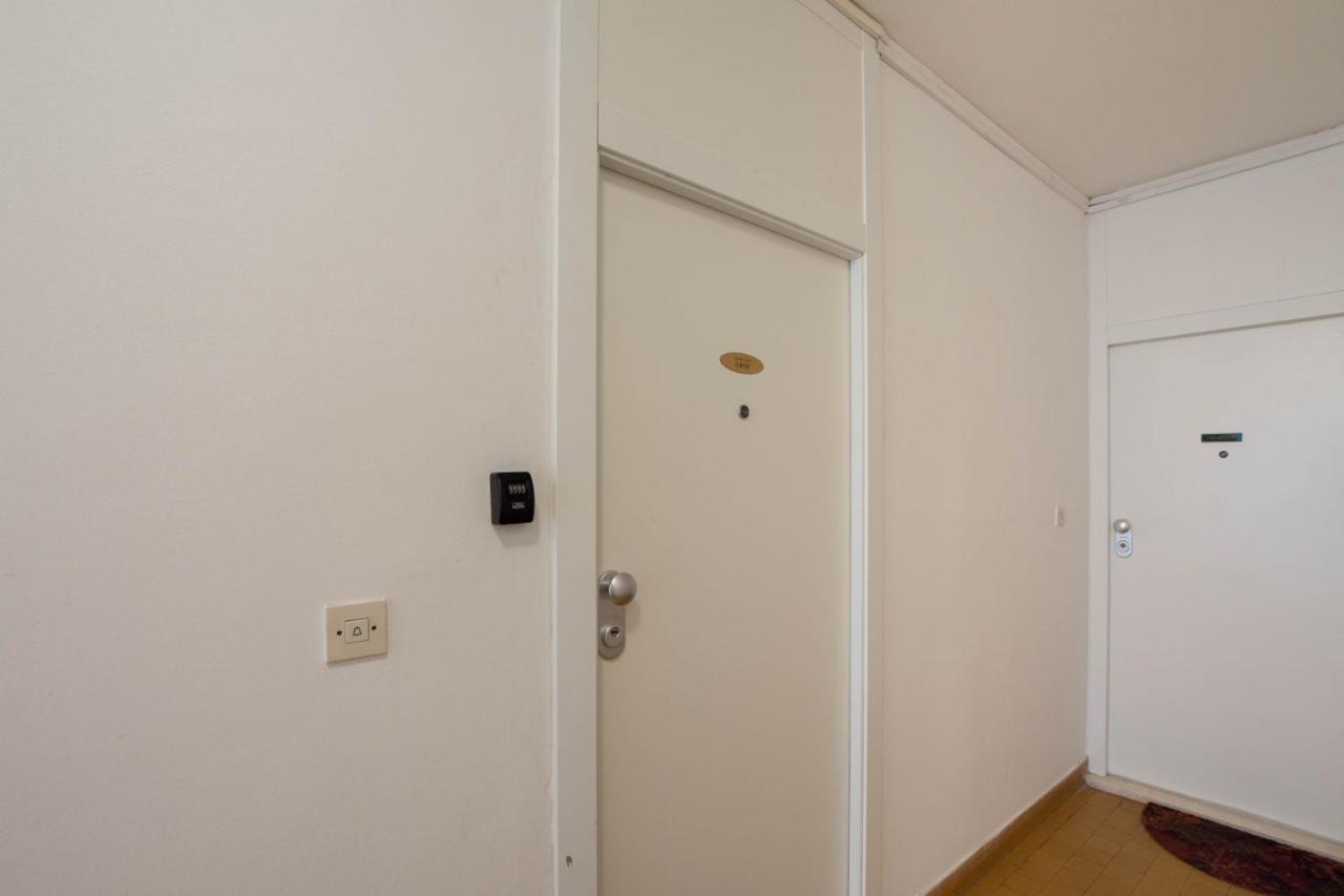 Apartman Grof Split Exteriör bild