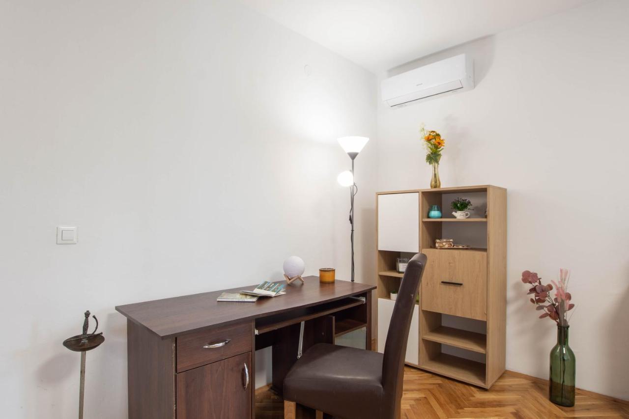 Apartman Grof Split Exteriör bild