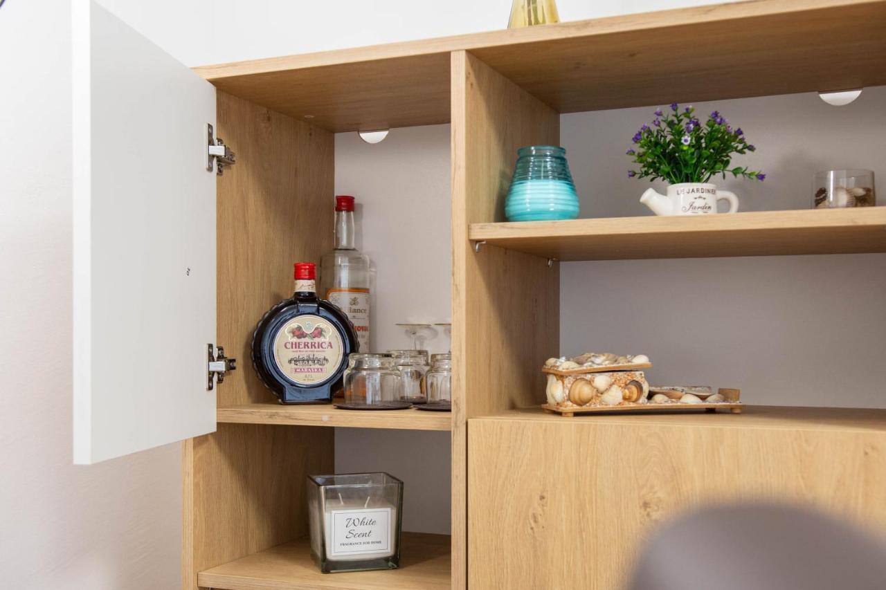 Apartman Grof Split Exteriör bild
